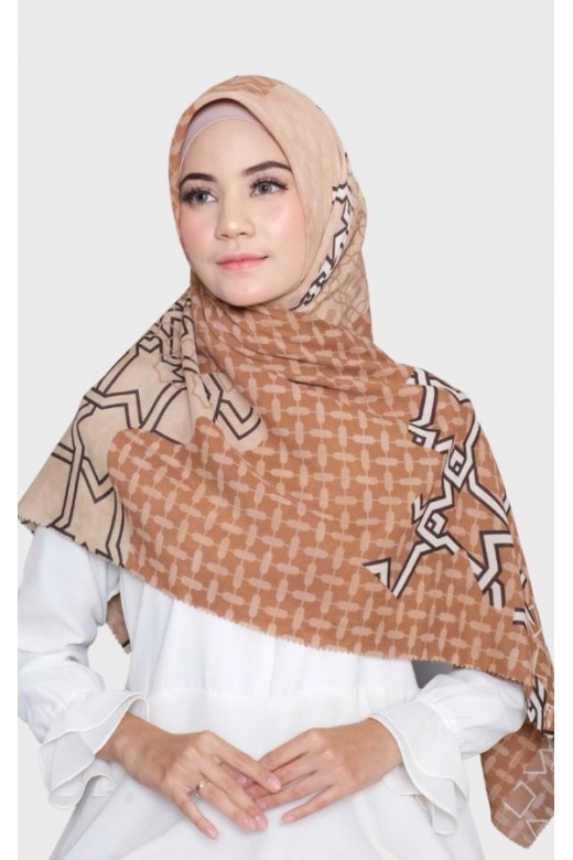 Hijab Segi Empat Voal Lasercut Casablanca Taupe 